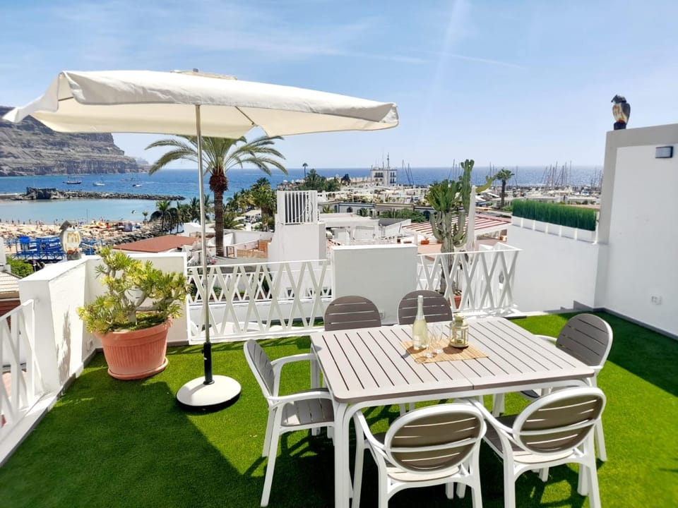Natural landscape, Balcony/Terrace, Dining area, Mountain view, Sea view