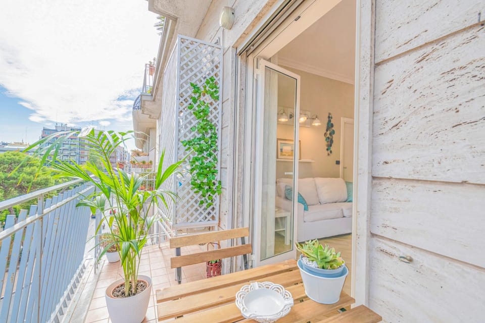 Patio, Day, View (from property/room), Balcony/Terrace