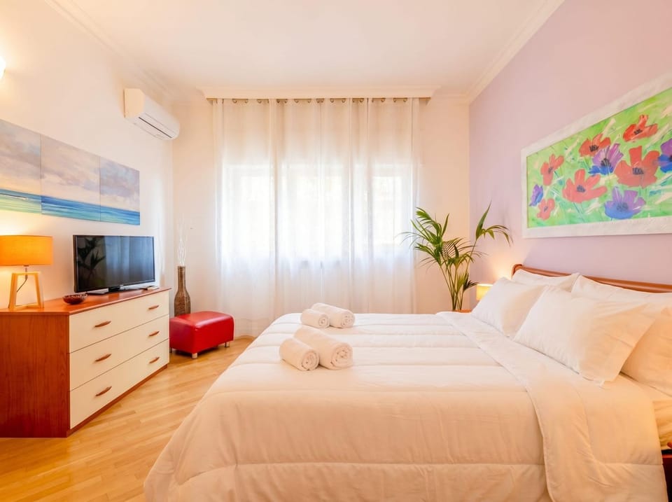 Modern apartment to relax in the city center Apartment in Bari