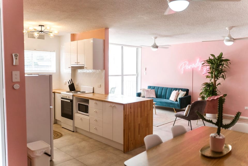 Sleeps 5 Heart of Surfers Paradise Apartment in Surfers Paradise Boulevard