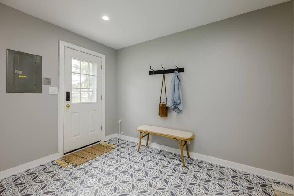 Modern Boho house in Lombard 7 min to Metra House in Oakbrook Terrace