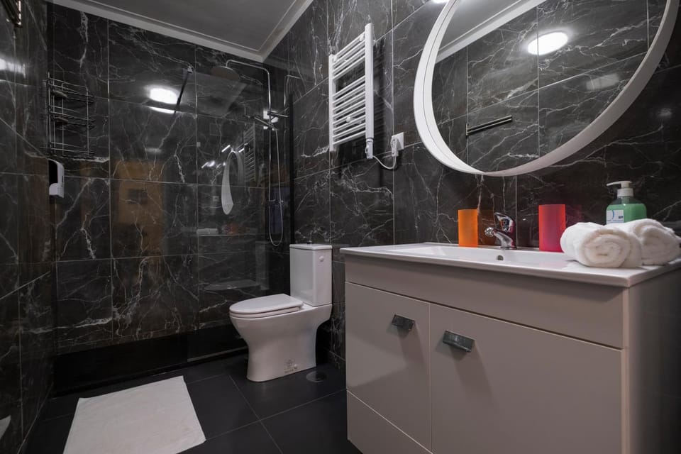 Сomfortable apartments and free garage parking Apartment in Porto