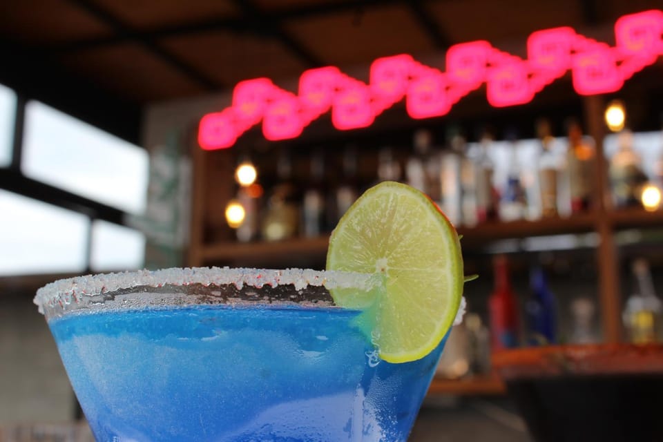 Lounge or bar, Food and drinks, Drinks