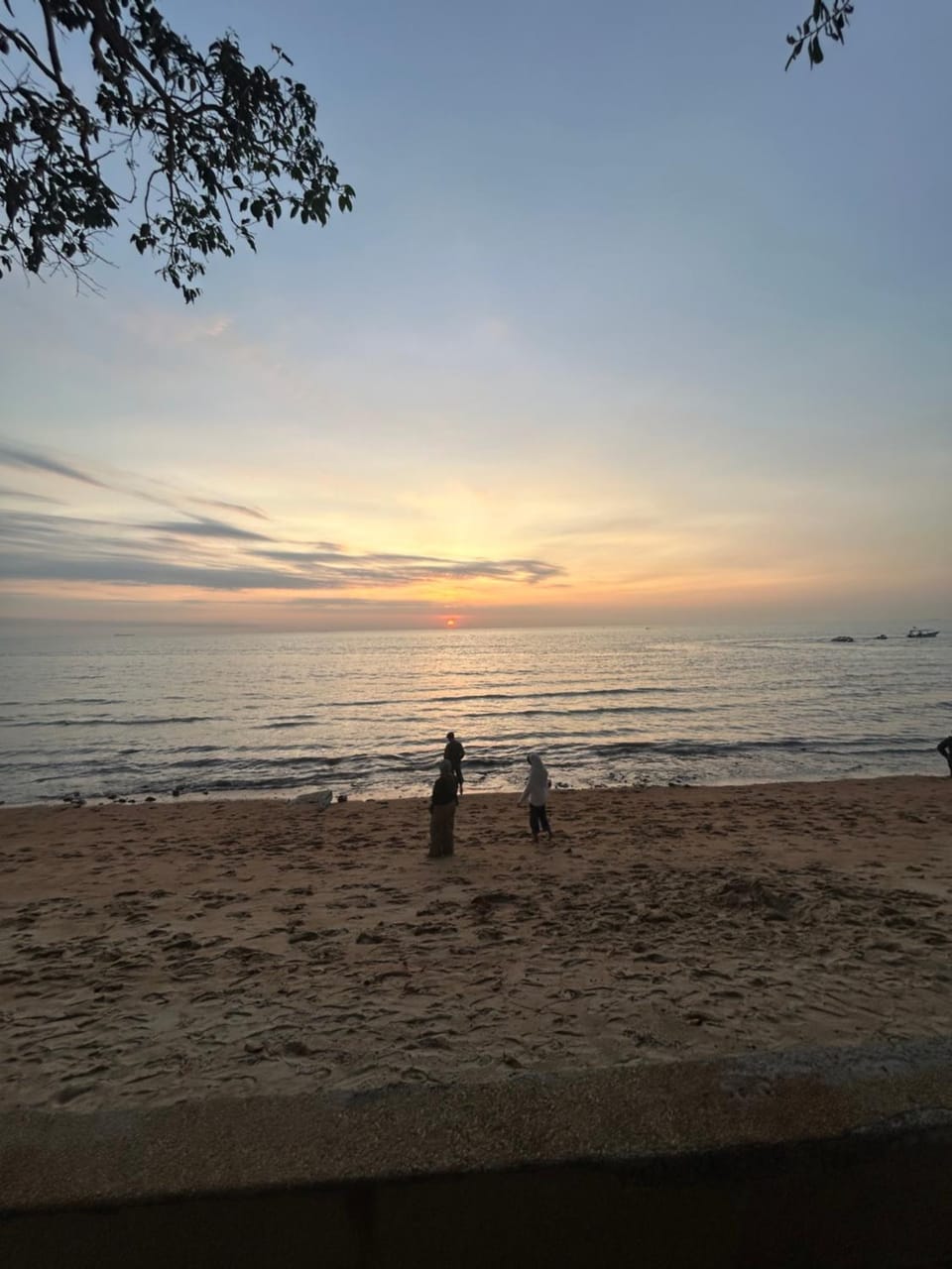 Nat's Seri Bulan beach, pool home @teluk kemang Apartment in Port Dickson