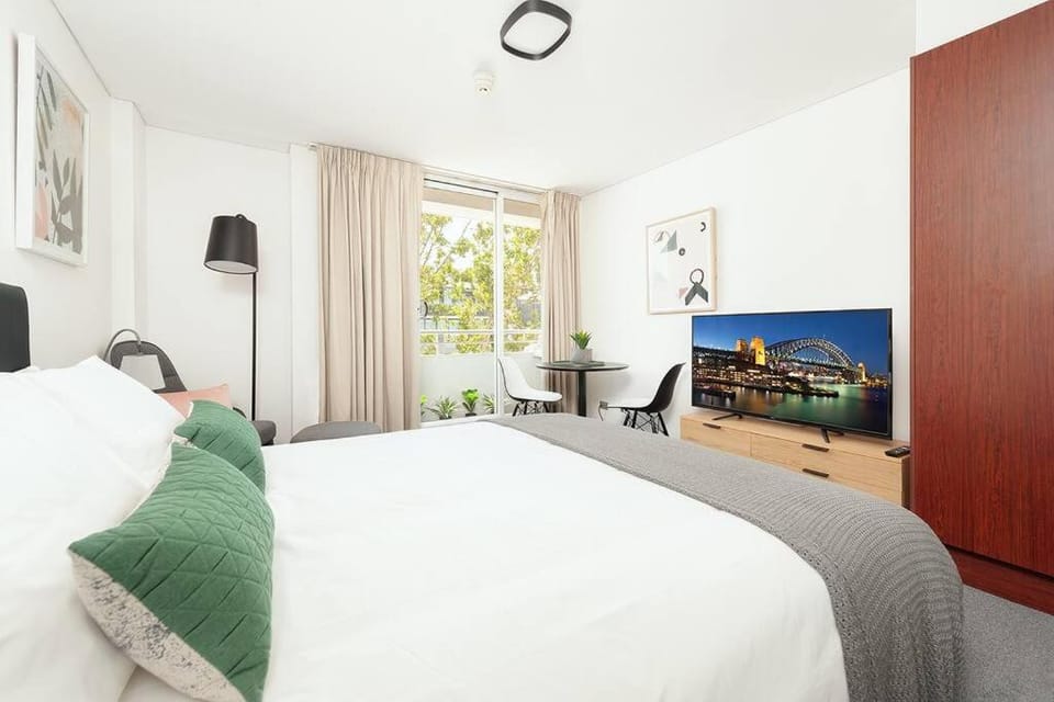 MP303 - Studio Apartment, Military Road, Cremorne Apartment in Sydney