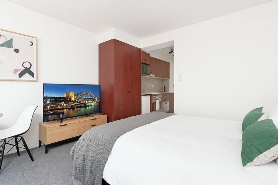 MP303 - Studio Apartment, Military Road, Cremorne Apartment in Sydney