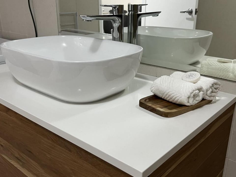 2 bedroom modern coastal retreat Apartment in Kiama