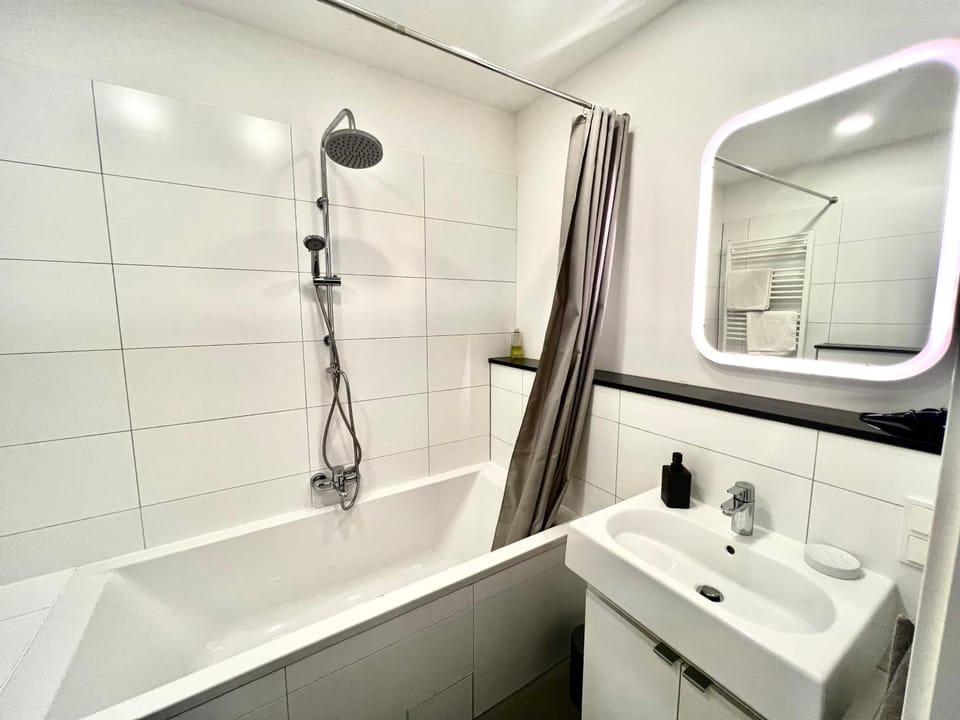Bathroom, Bath