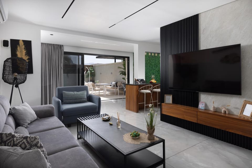 TV and multimedia, Seating area
