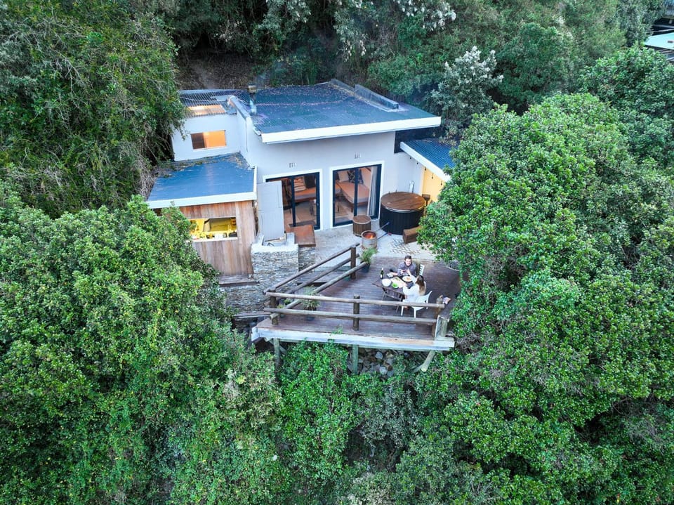Property building, Patio, Spring, Day, Natural landscape, View (from property/room), Balcony/Terrace, Garden view