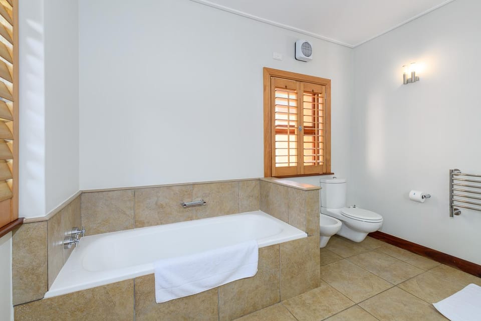 Bathroom, Bath