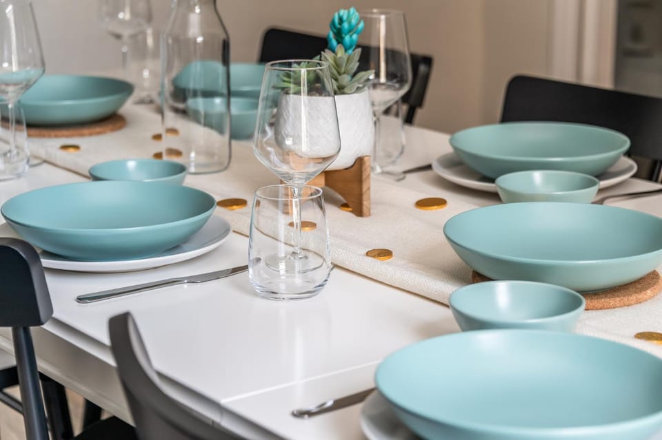 Food and drinks, Dining area, Food