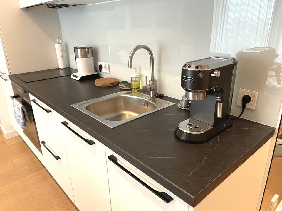 Coffee/tea facilities, Kitchen or kitchenette