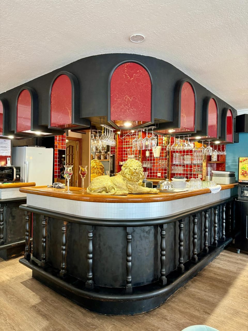 Restaurant/places to eat, Lounge or bar, Breakfast