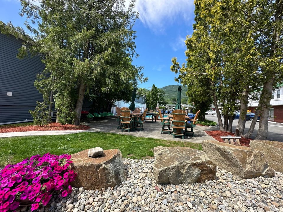 Patio, BBQ facilities, Table tennis
