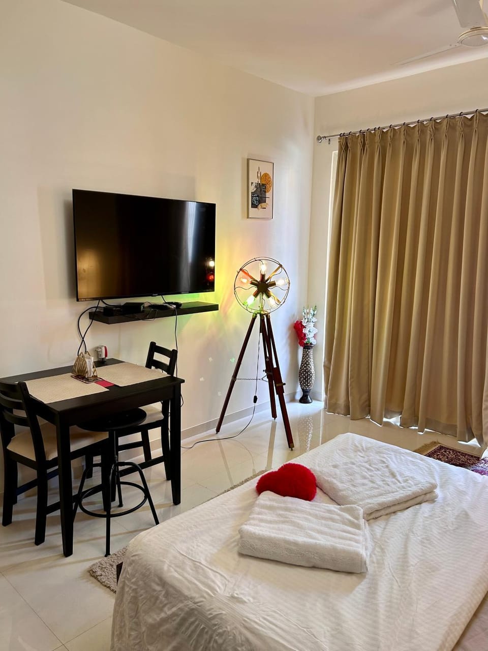 TV and multimedia, Bedroom, hair dresser, towels