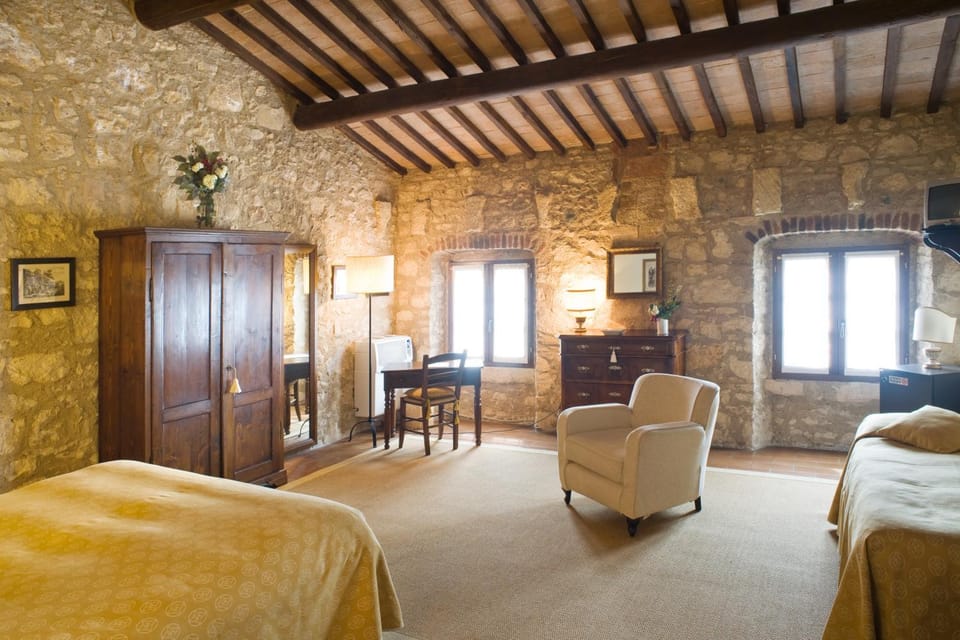 Photo of the whole room, Seating area, Bedroom, wardrobe