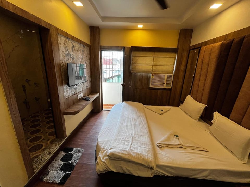 TV and multimedia, City view, air conditioner