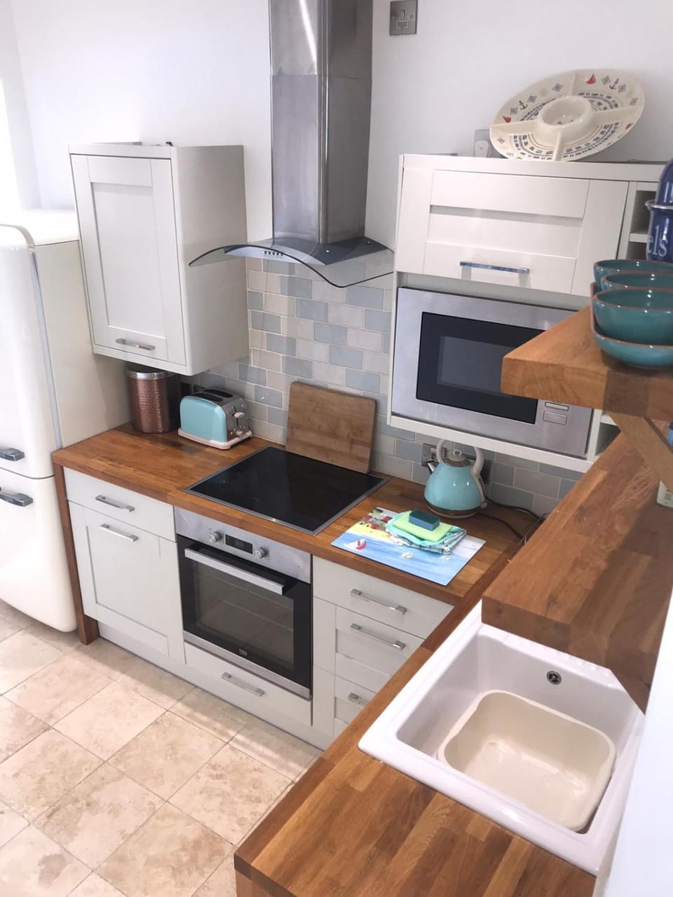 Tudor Apartment (Panoramic Sea Views) Apartment in Trearddur Bay