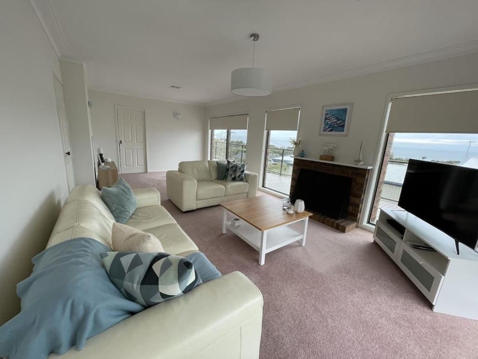 BEAUTIFUL BAY VIEWS House in Dromana