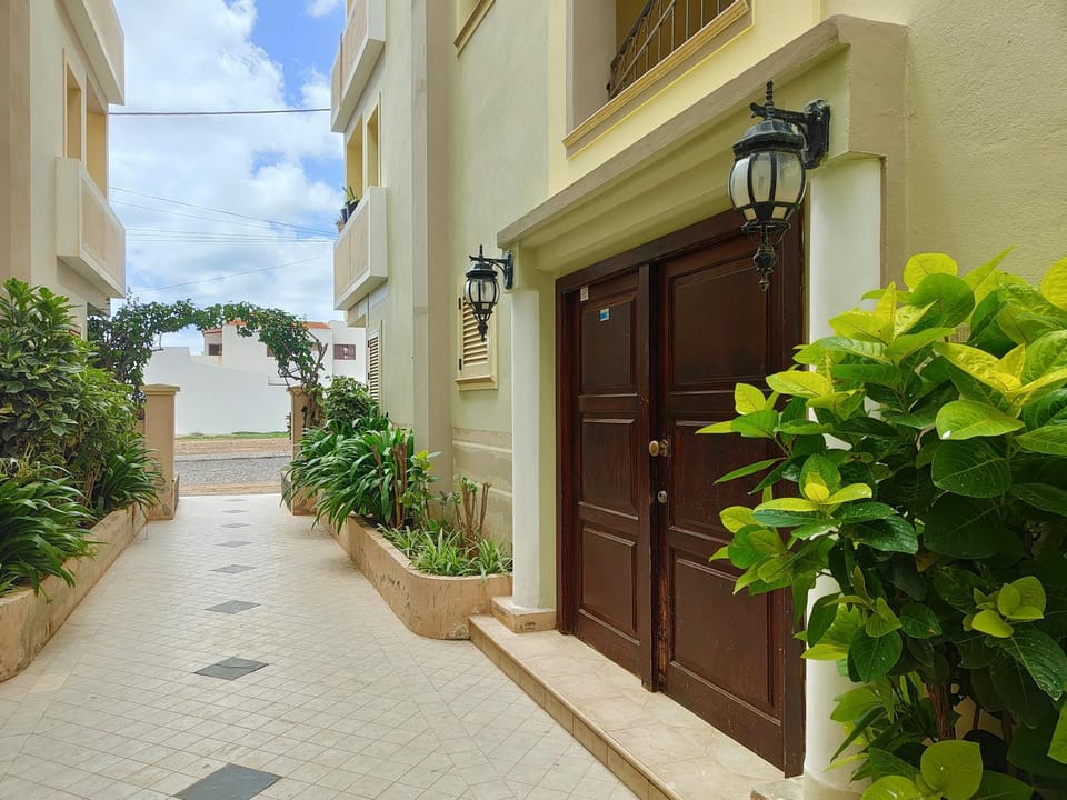 Property building, Facade/entrance