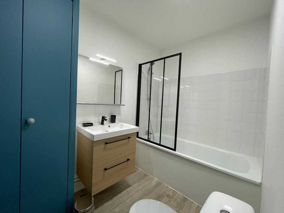 Shower, Bathroom