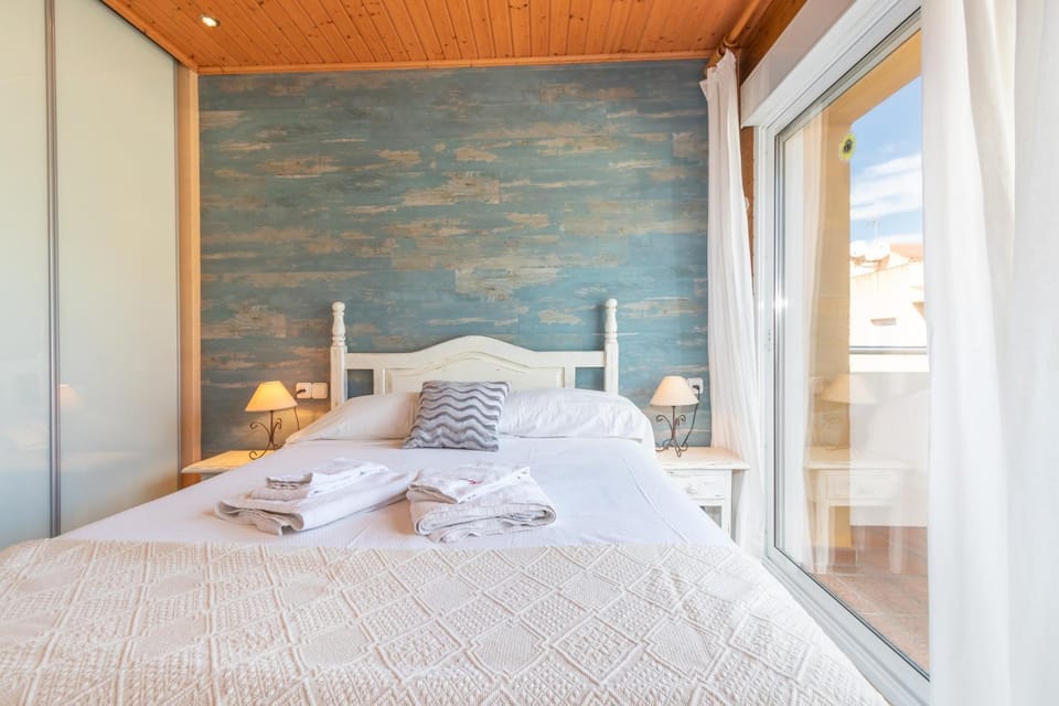 Living room, Bedroom