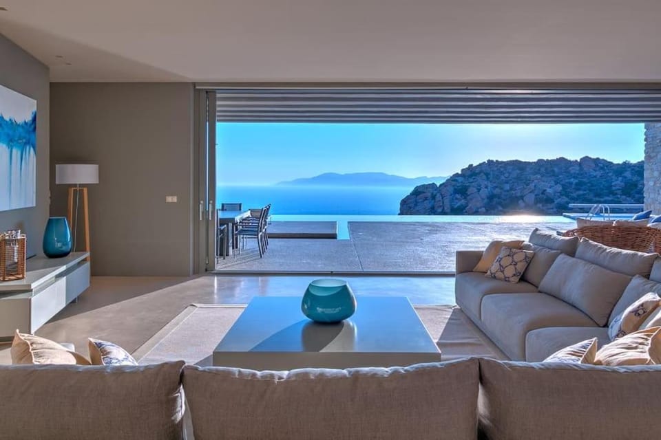 Living room, Mountain view