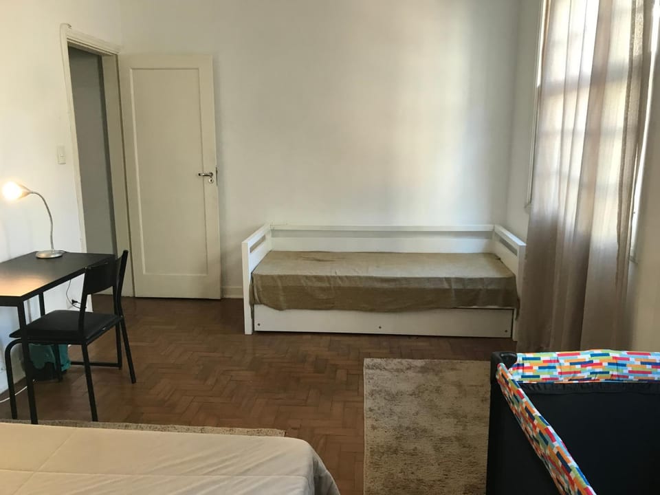 Bed, Photo of the whole room, cot