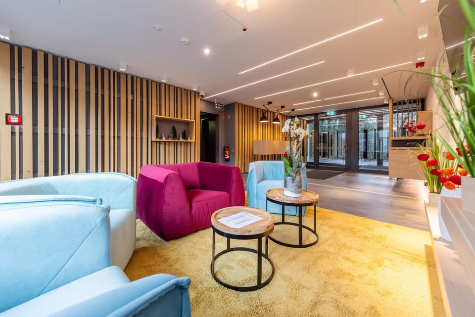 Facade/entrance, Lobby or reception, Seating area