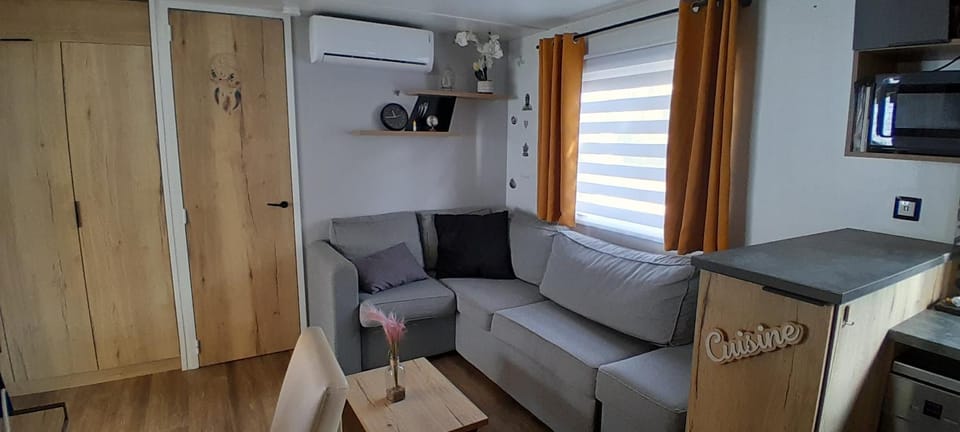 JOLI MOBILHOME 8 PERS climatisé CA62 Campground/ 
RV Resort in Vias