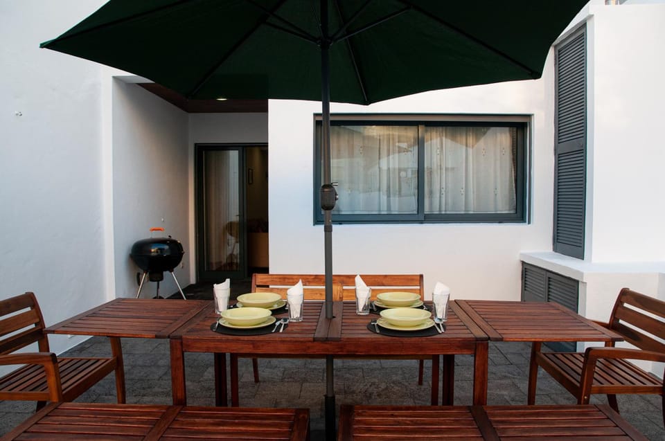 Patio, Dining area