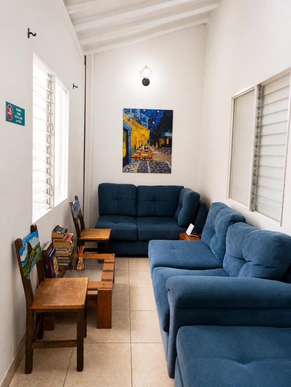 Living room, Seating area