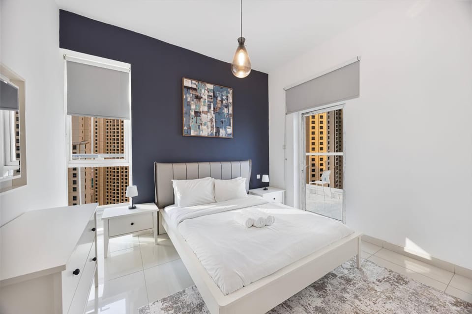 Enticing space With Marina View Near the Beach! House in Dubai