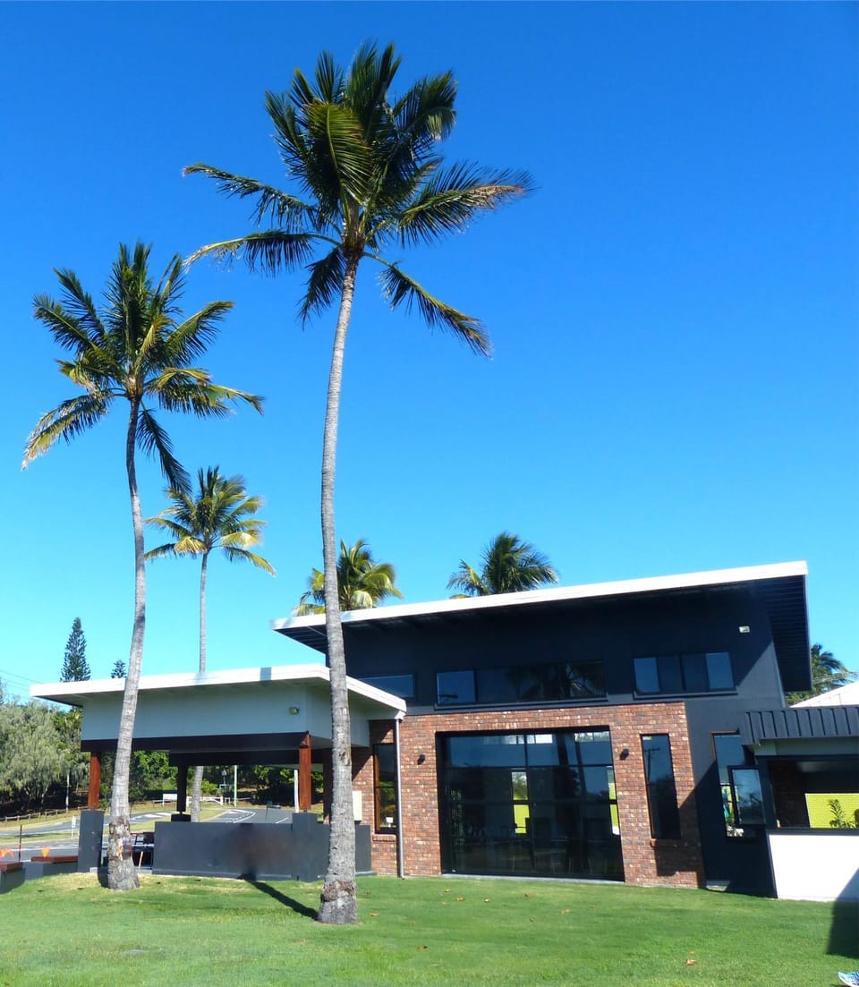 Property building, Restaurant/places to eat