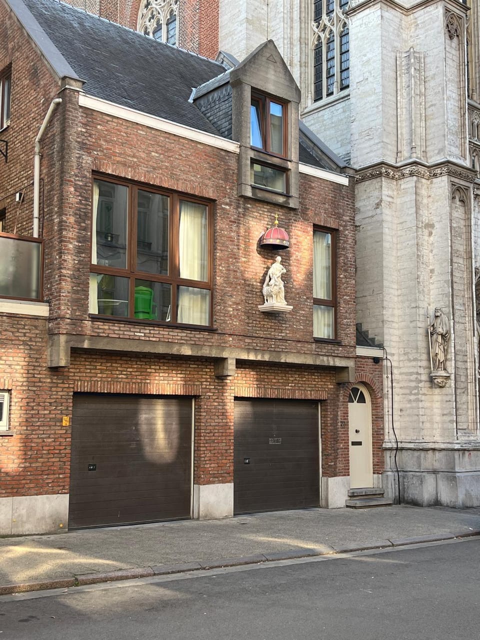 Property building, Day, Parking