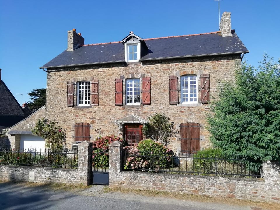 Rozéliande House in Brittany
