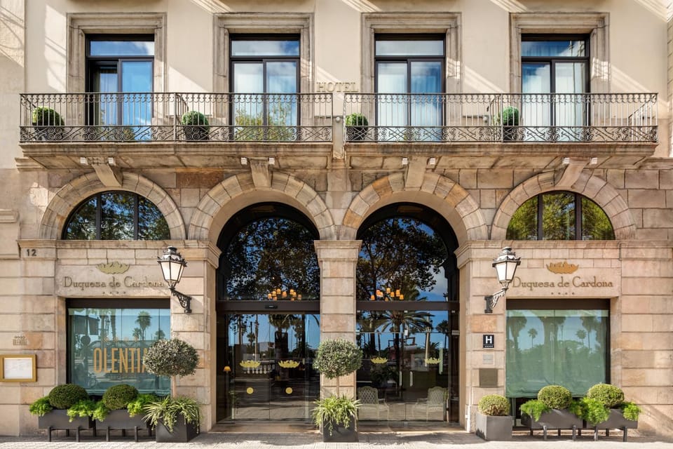 Property building, Facade/entrance