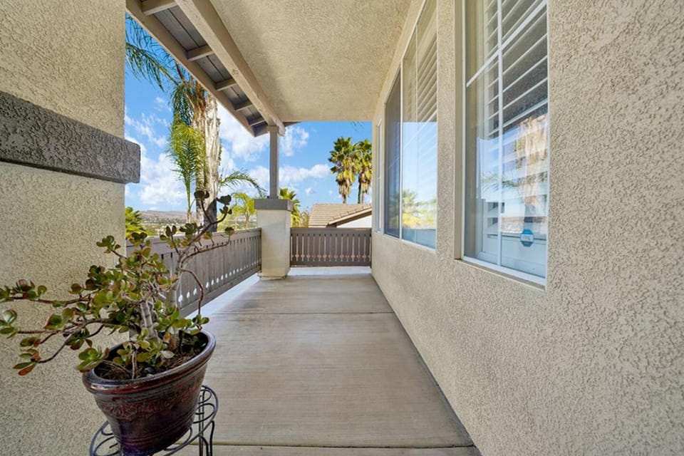 Pool-BBQ-View-Balcony-Fireplace-King-Garage-WD House in Lake Elsinore