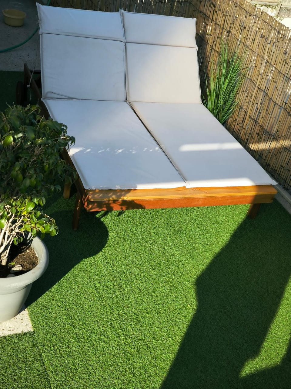 Group & family penthouse 300m from Agios Ioannis subway,metro station! Apartment in Athens