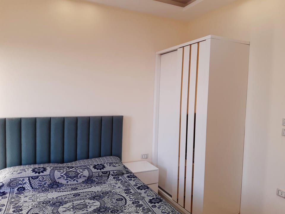 Bedroom, wardrobe