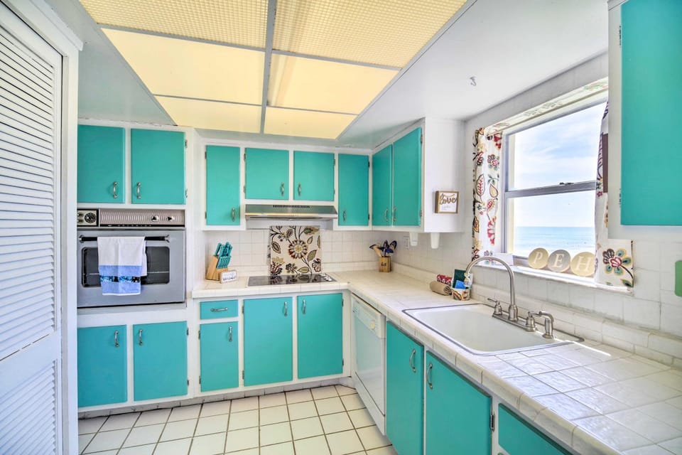 Ocean Sunrises! Beachfront Satellite Beach Condo House in South Patrick Shores