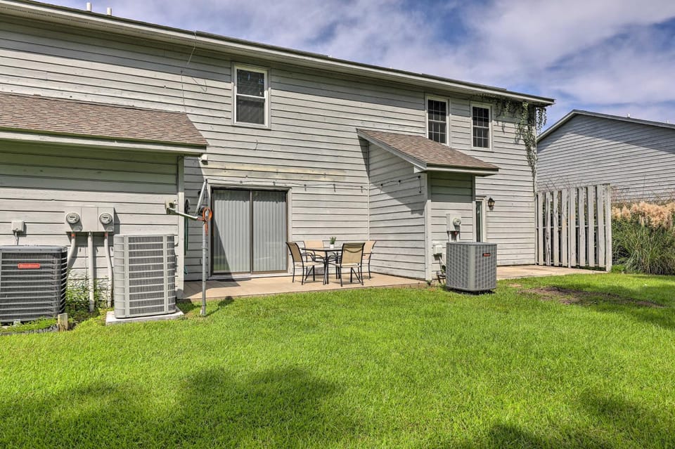 Swansboro Coastal Home < 3 Mi to State Park! House in Swansboro