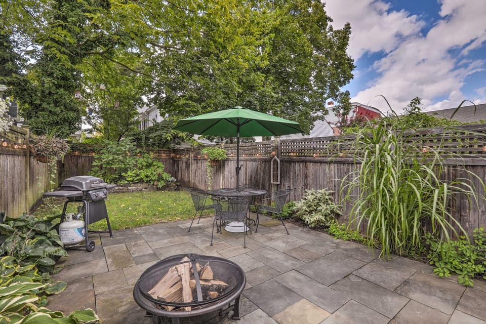 Charming Lambertville Retreat - 1 Mi to River! House in New Hope