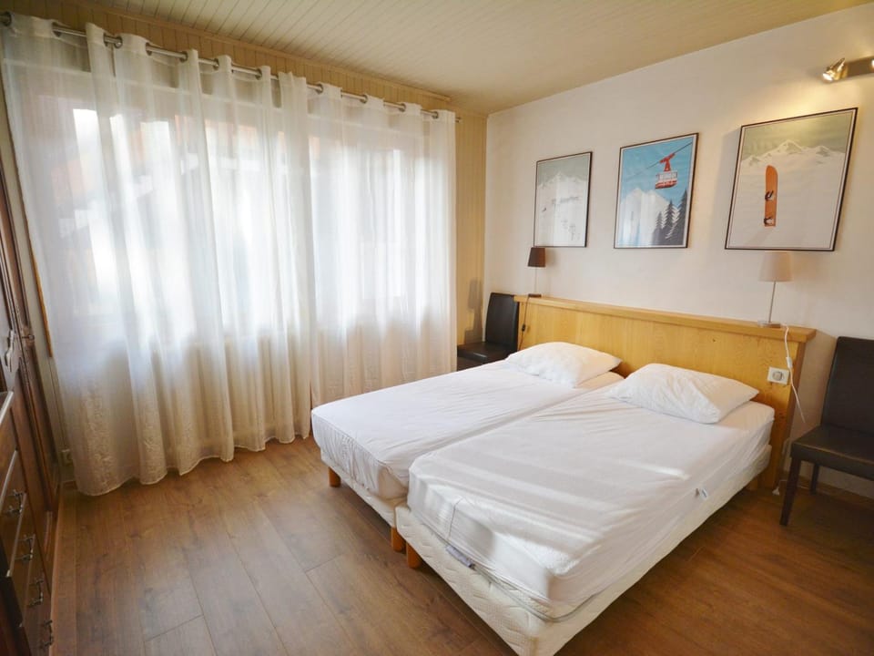 Appartement T4 Lumineux au Centre de Morzine, Proche Télécabines – 6 Pers, Parc. Couv., Multipass Été - FR-1-684-33 Cabin in Montriond