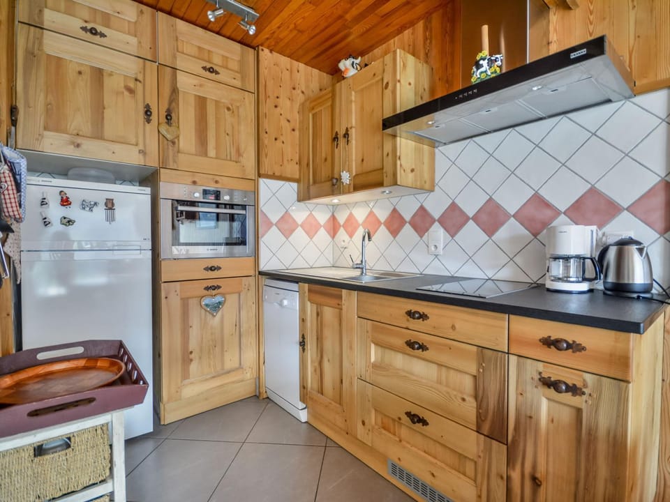 Appartement cosy à Morzine - 2 pièces, piscine, balcon, parking - 4 pers - FR-1-684-50 Apartment in Montriond