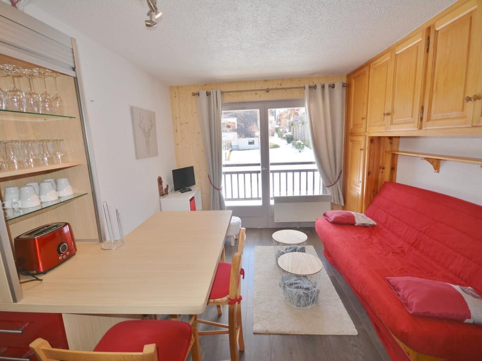 Studio cosy à Morzine, 4 pers. avec balcon et parking - FR-1-684-34 Apartment in Les Gets