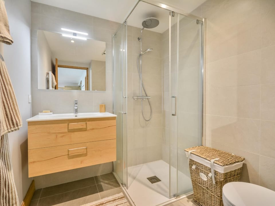 Appartement T3 à Morzine avec Jacuzzi Privatif, Proche Navettes, 8 Pers. - FR-1-684-58 Apartment in Montriond