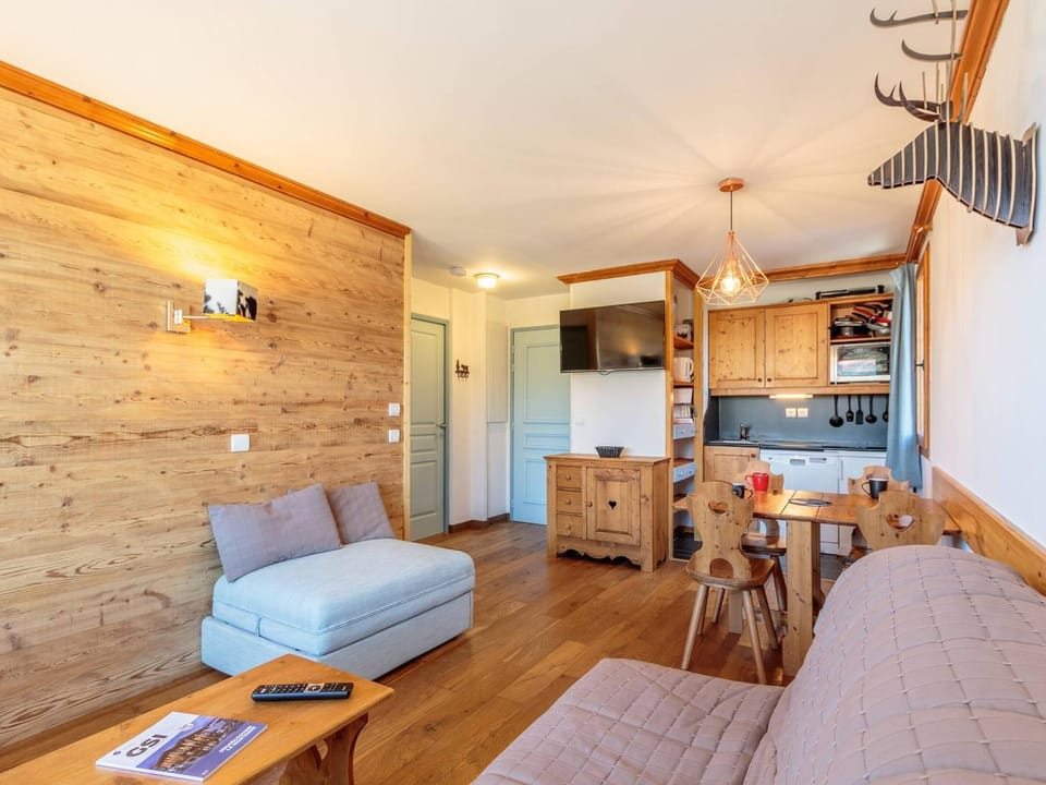 Appartement cosy 4 pers avec balcon, départ skis aux pieds, ascenseur, La Plagne-Tarentaise - FR-1-353-121 Apartment in Landry