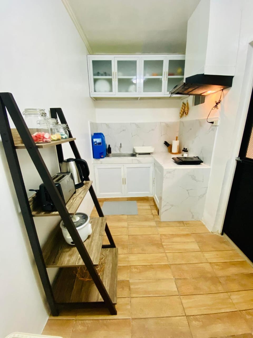 Kitchen or kitchenette, stove, kitchen